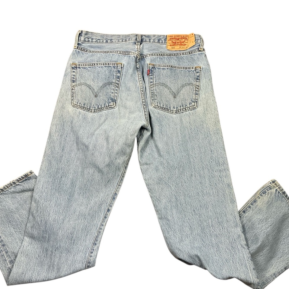 Y2K Levi’s 501 button fly light wash straight leg jeans 34 x 33